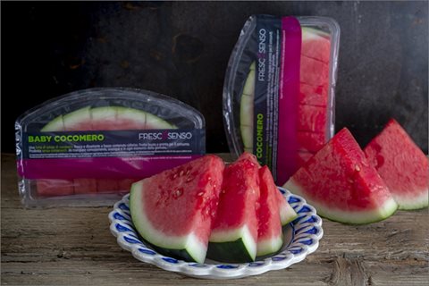 IL BABY COCOMERO A SPICCHI DI FRESCO SENSO E TUTTO QUELLO CHE C’È DA SAPERE SU QUESTO MERAVIGLIOSO FRUTTO ESTIVO 