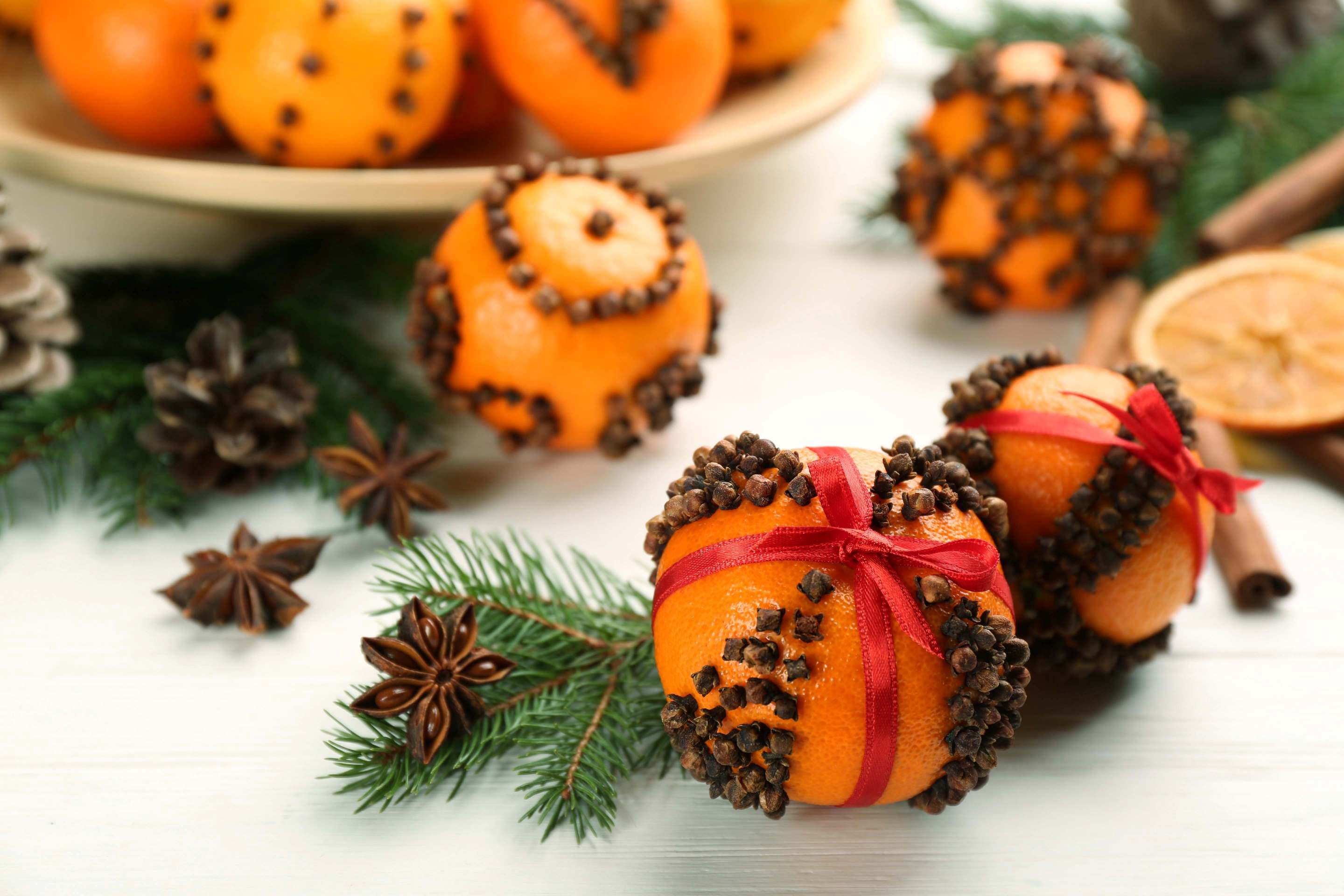 decorazioni-natalizie-con-i-mandarini-chiodi-di-garofano.jpg